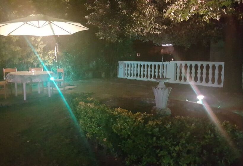 پانسیون Garden Suite