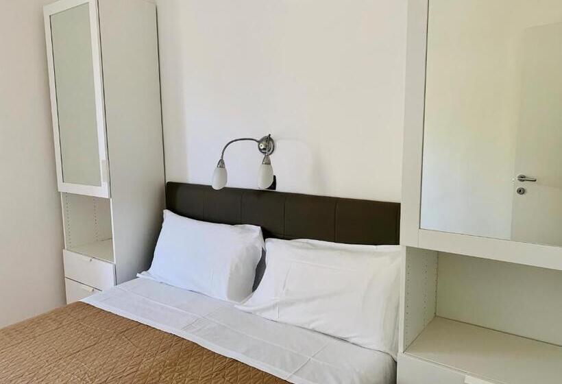 Front Lake Apartment Bardolino