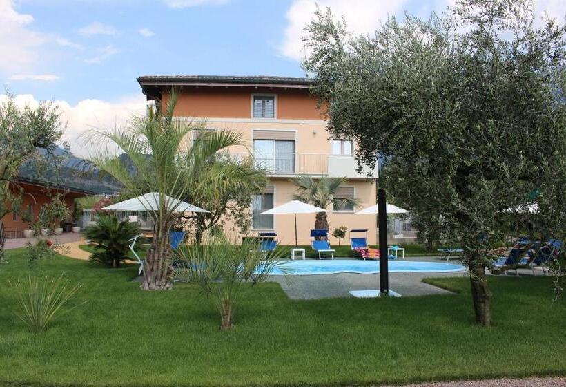 فندق Agritur Il Melograno