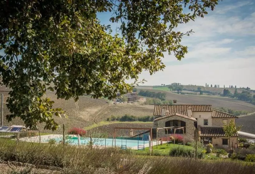 ホテル Agriturismo San Silvestro