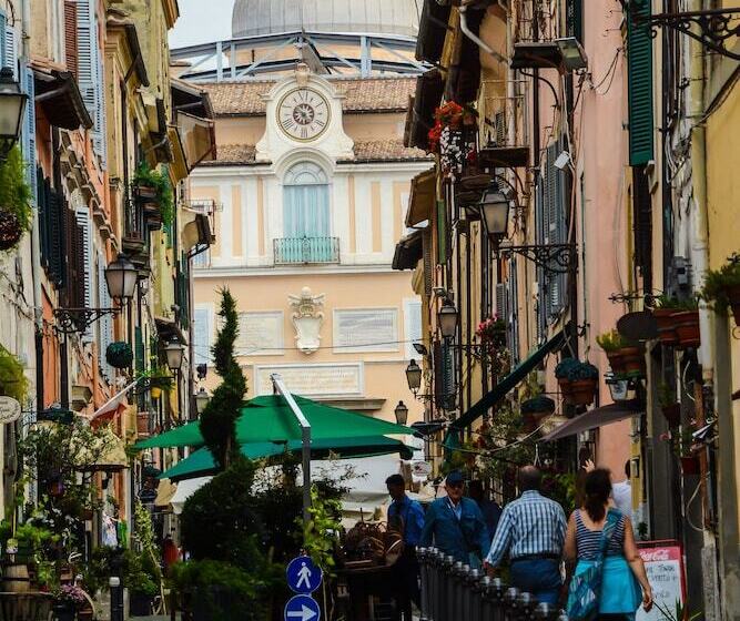 Pensjonat Atlantis Inn Castelgandolfo