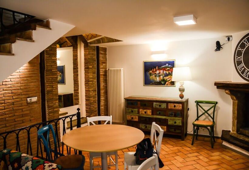 Pensjonat Atlantis Inn Castelgandolfo