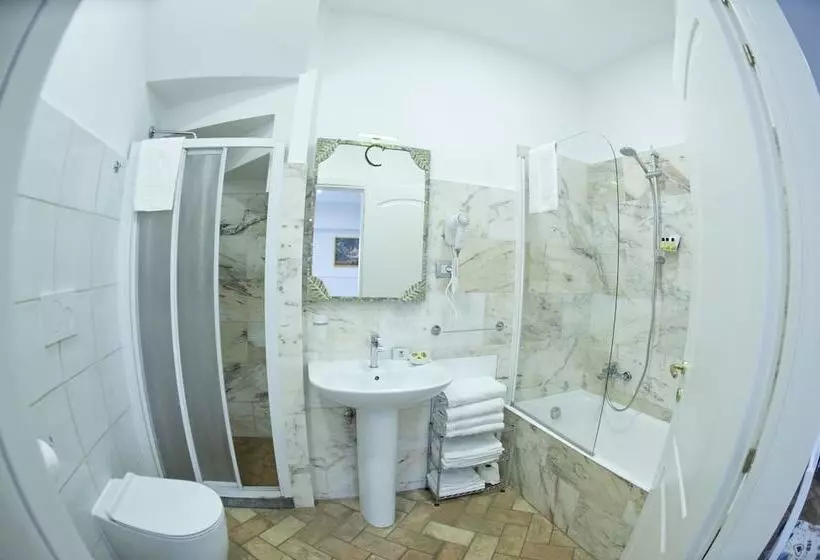 Majatalo Atlantis Inn Castelgandolfo