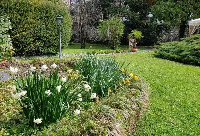 پانسیون Villa Del Cigno