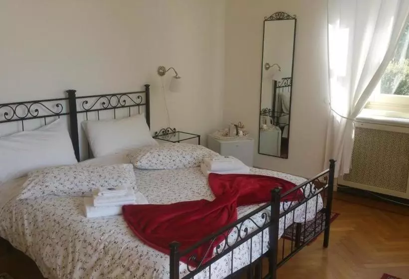 پانسیون Villa Del Cigno