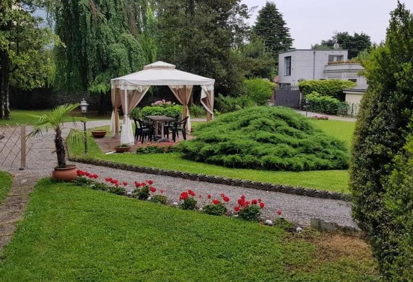 پانسیون Villa Del Cigno