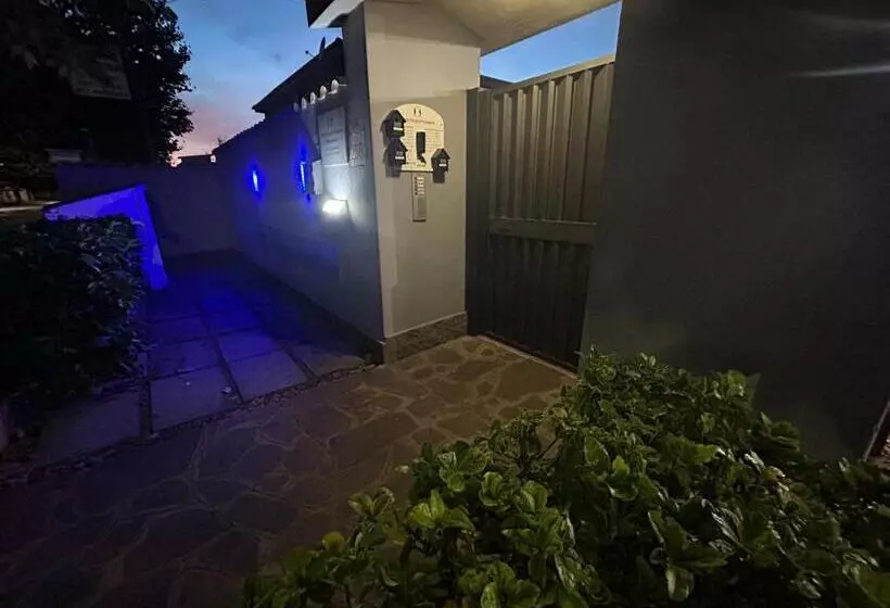 پانسیون Roomyitalia   Guest House Il Faraone