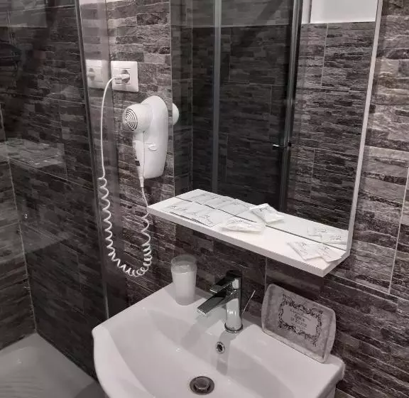 پانسیون Roomyitalia   Guest House Il Faraone