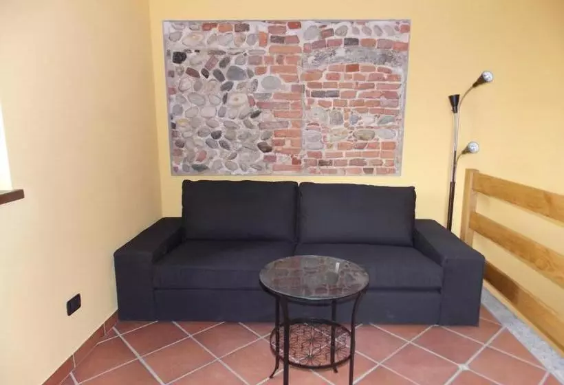 هتل Agriturismo La Farazzina