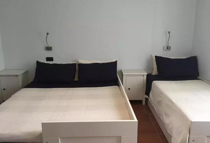 هتل Agriturismo La Farazzina