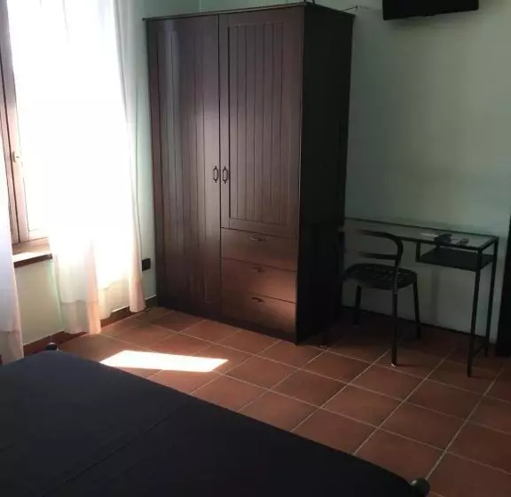 هتل Agriturismo La Farazzina