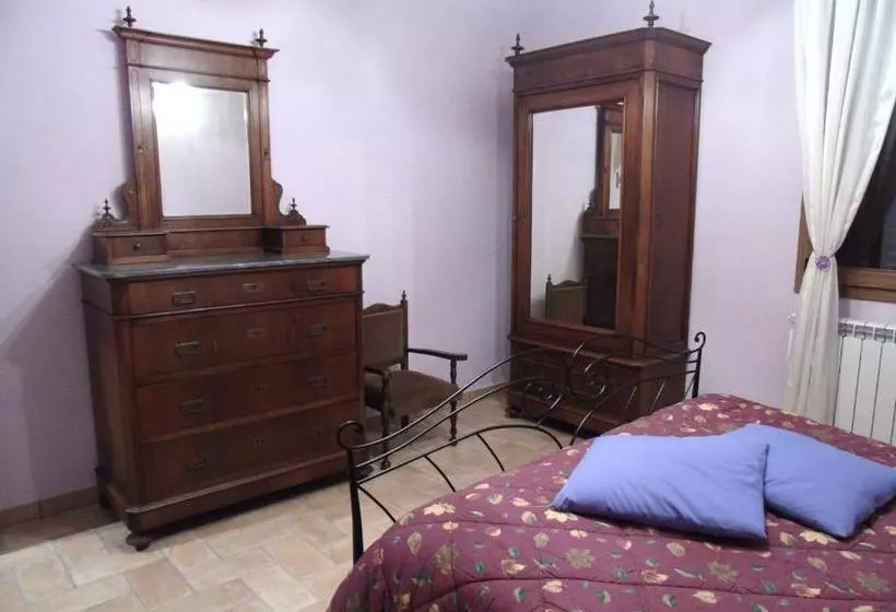 هتل Agriturismo Poponi