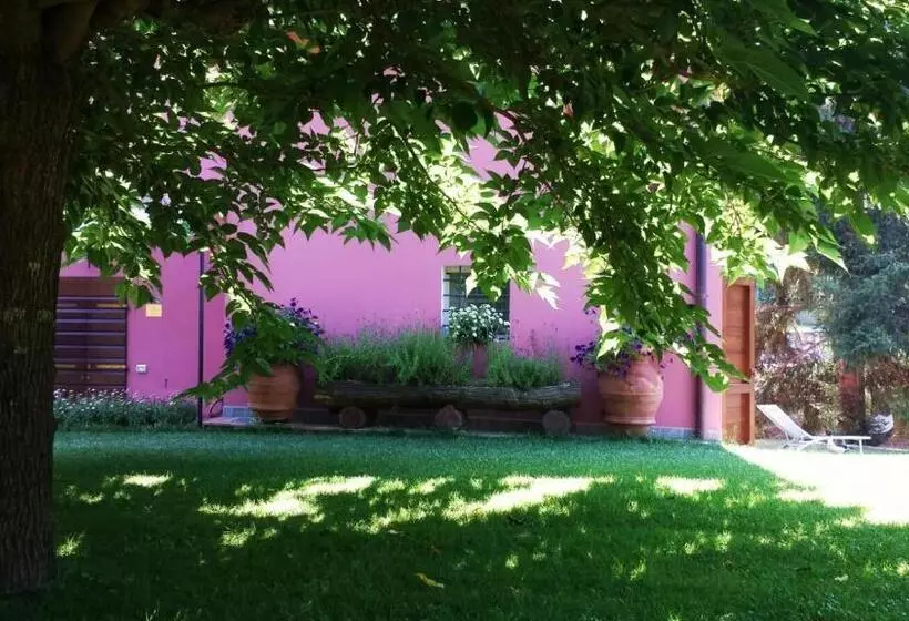 هتل Agriturismo Terrarossa