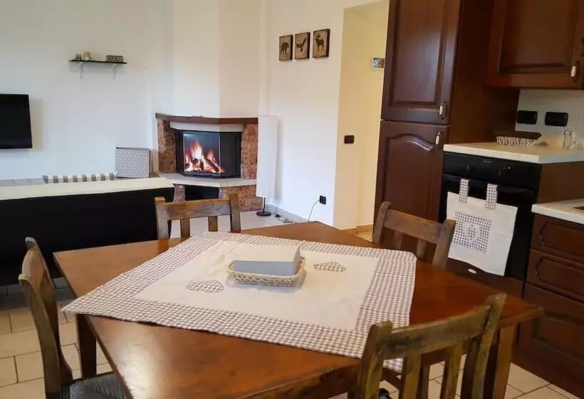 Hotelli B&b Podere Montese