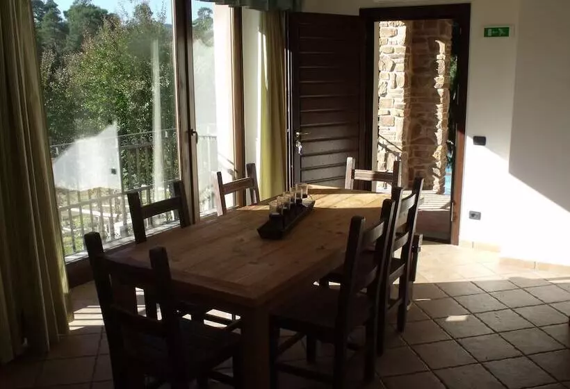 Hotelli B&b Podere Montese