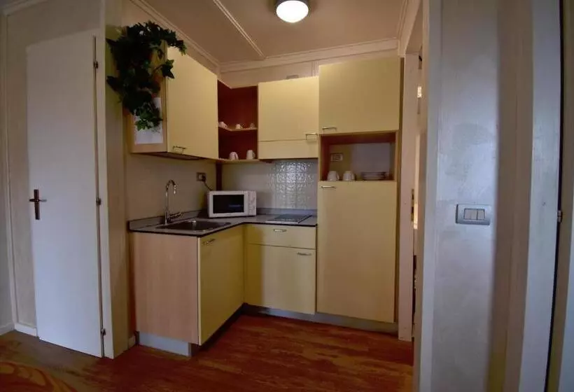 Hotelli Agriturismo B&b Corte Tonolli