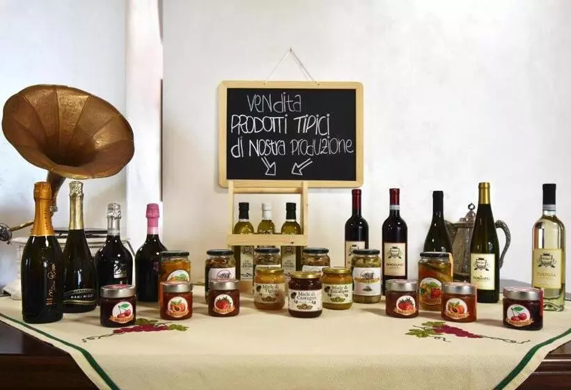 Hotelli Agriturismo B&b Corte Tonolli