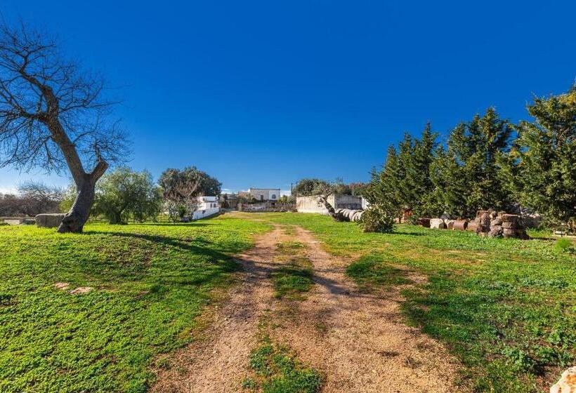 هتل Agriturismo Masseria Carrone