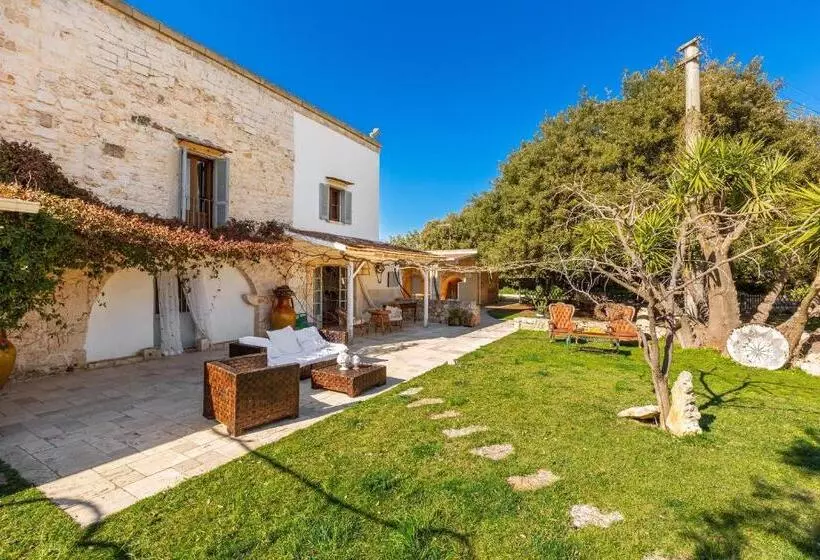 Hotelli Agriturismo Masseria Carrone