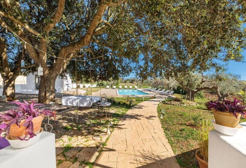 هتل Agriturismo Masseria Carrone