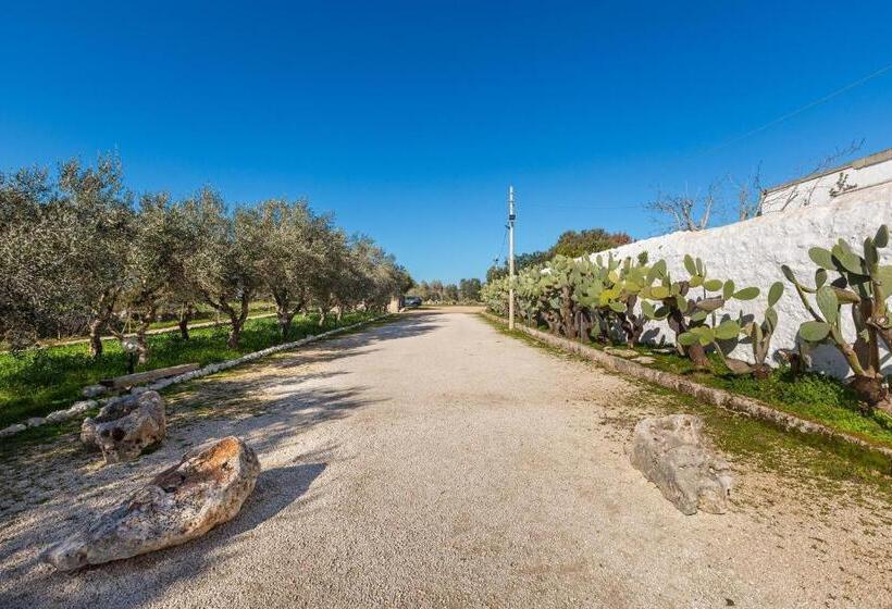 هتل Agriturismo Masseria Carrone