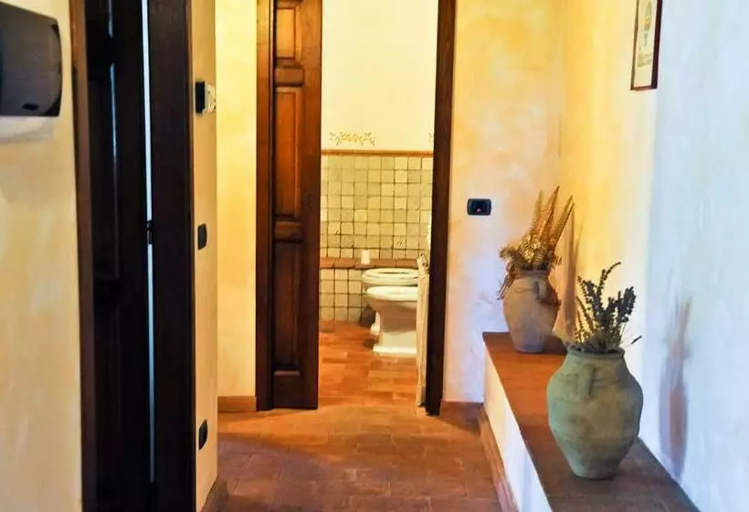 ホテル La Fonte Carducciana