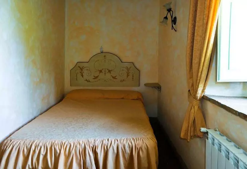 ホテル La Fonte Carducciana