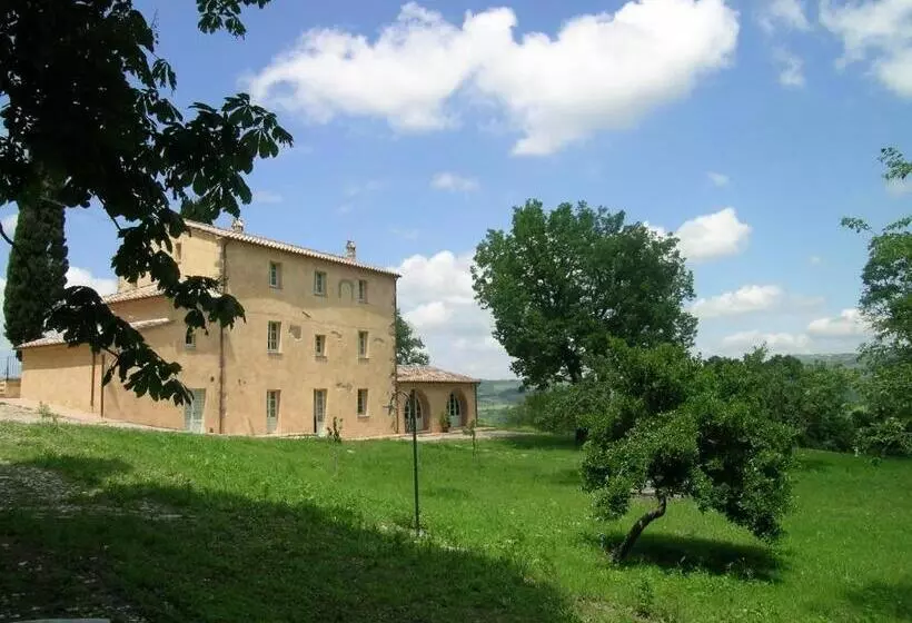 ホテル La Fonte Carducciana