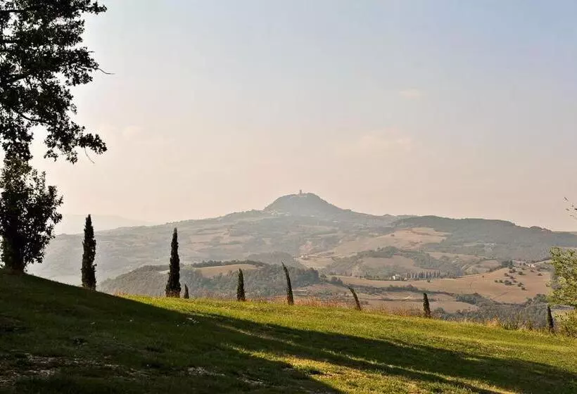ホテル La Fonte Carducciana