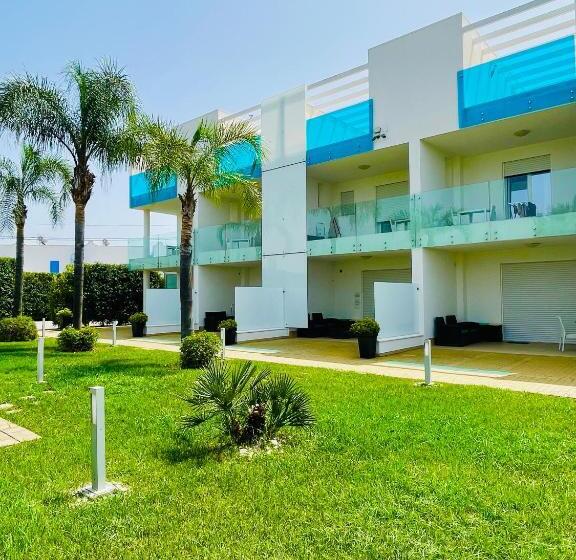 Vespucci Apartments Torre Lapillo