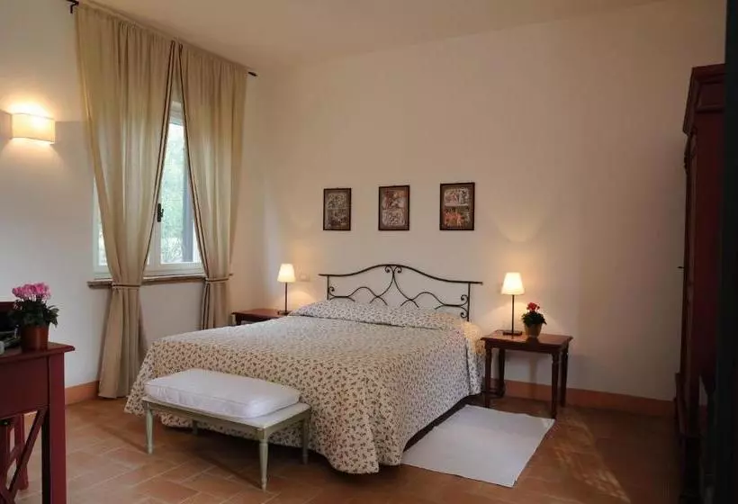 Hotelli Agriturismo Tenuta Conti Faina