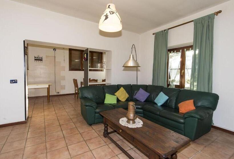 Отель Farmstay Agriturismo La Fonte