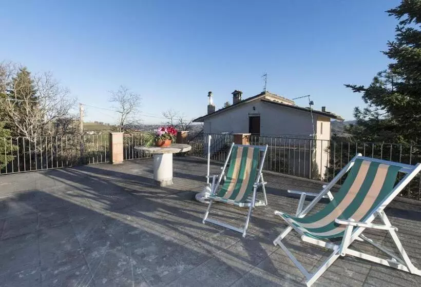 ホテル Farmstay Agriturismo La Fonte