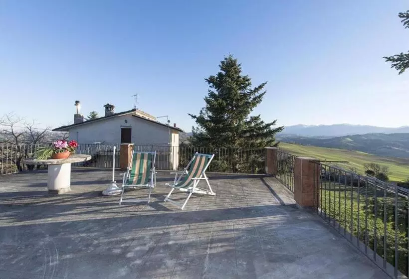 ホテル Farmstay Agriturismo La Fonte