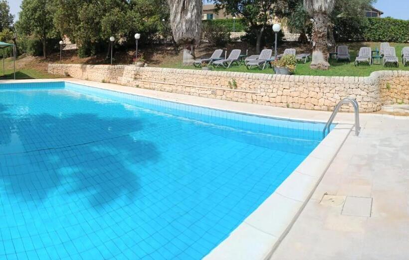 בית מלון כפרי Agriturismo Giannavi