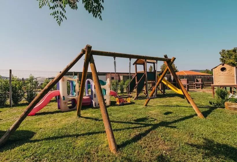 هتل Agriturismo Il Laghetto