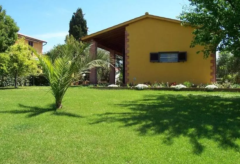 Hotelli Agriturismo La Carlina