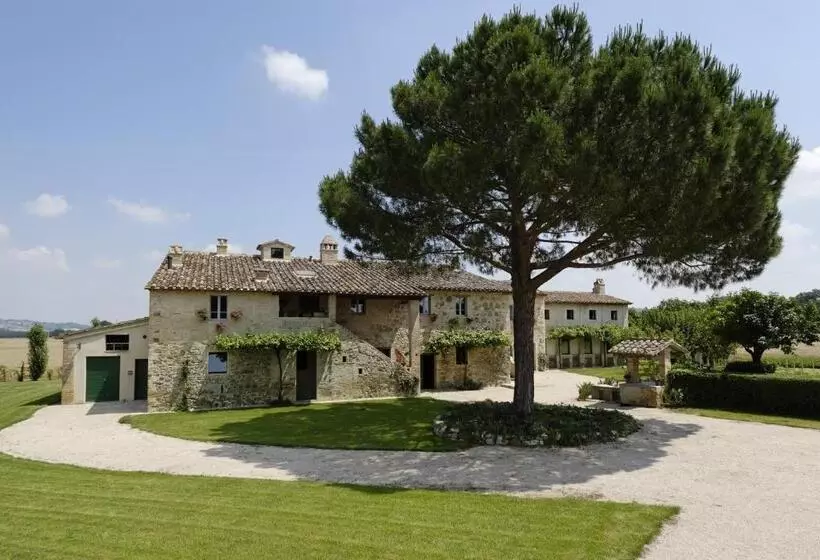 ホテル Agriturismo Pian Del Tevere