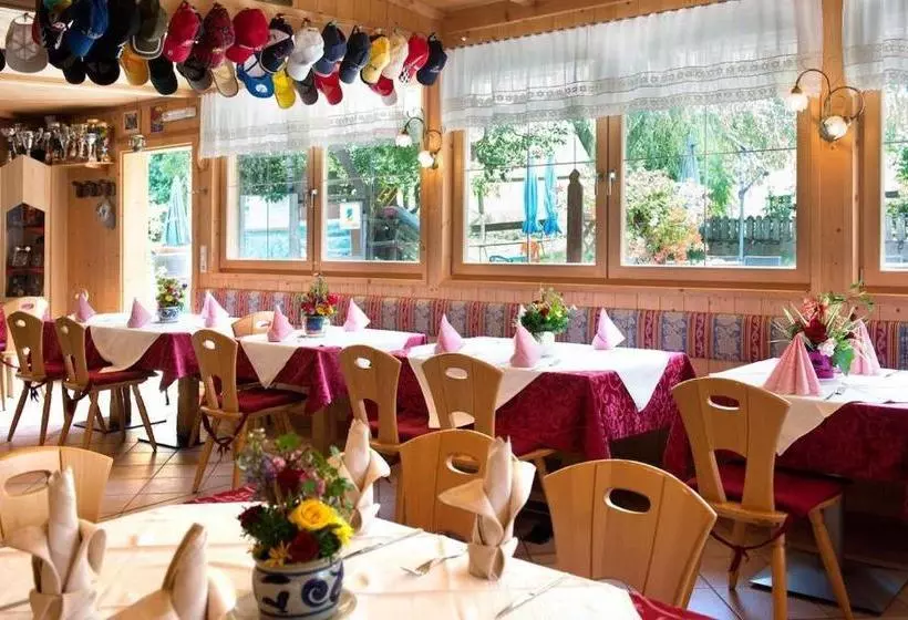 Retkeilymaja Gasthof Zum Schlern