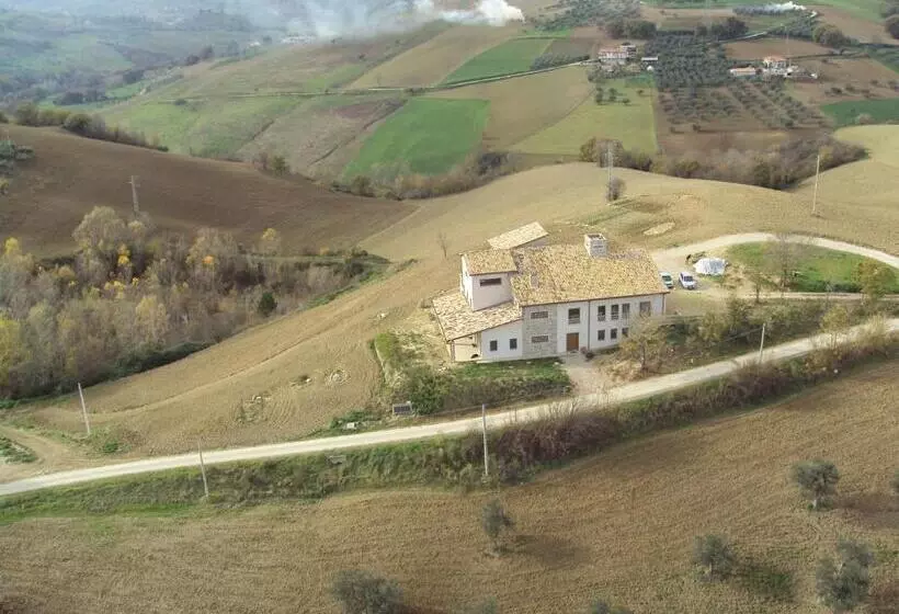 Hotelli Agriturismo Cignale