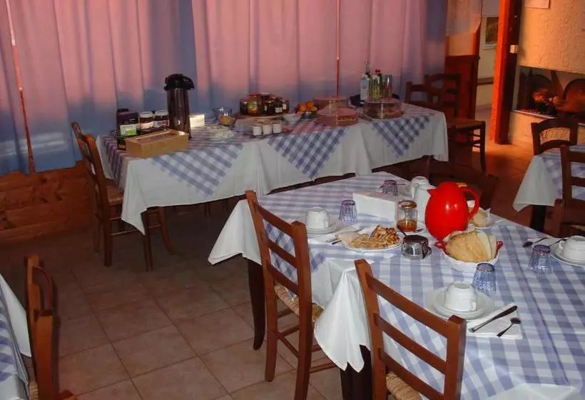هتل Agriturismo Mulinu Betzu