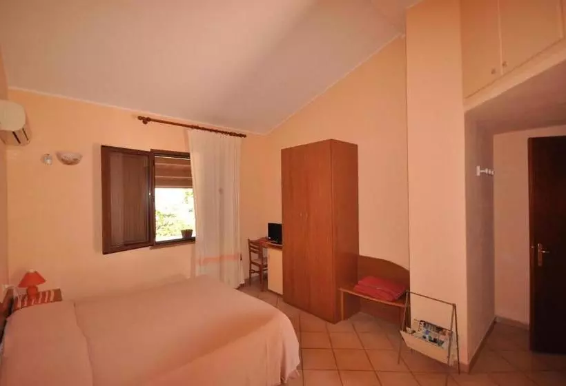 هتل Agriturismo Mulinu Betzu