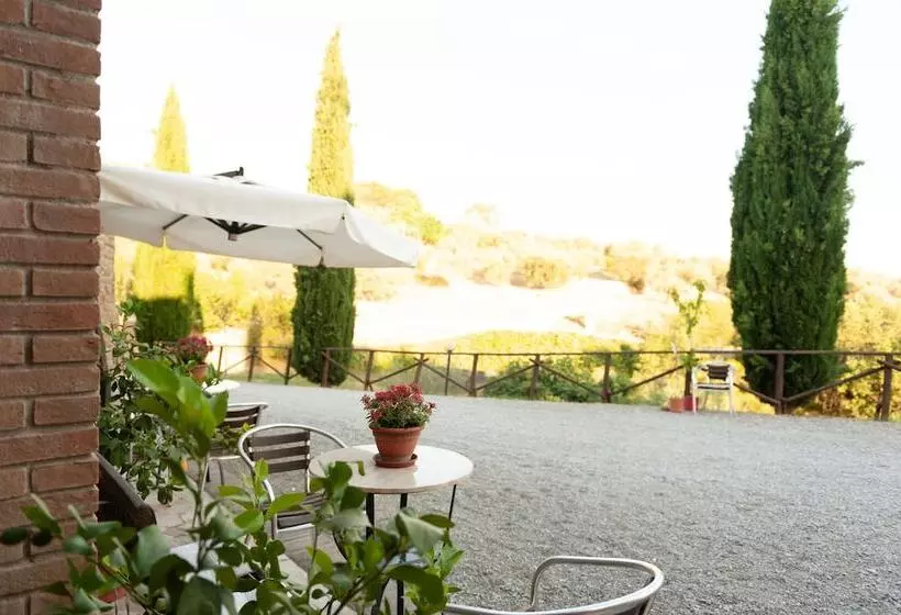 Hotelli Agriturismo Poggio Del Pero