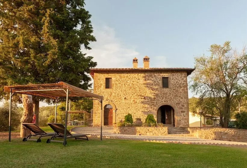 Hotelli Agriturismo Poggio Del Pero
