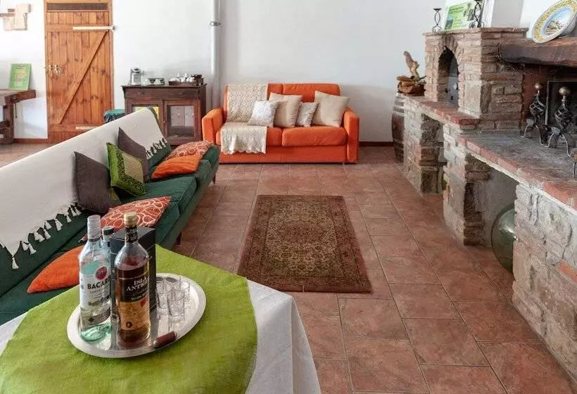 Hotelli Agriturismo Poggio Del Pero