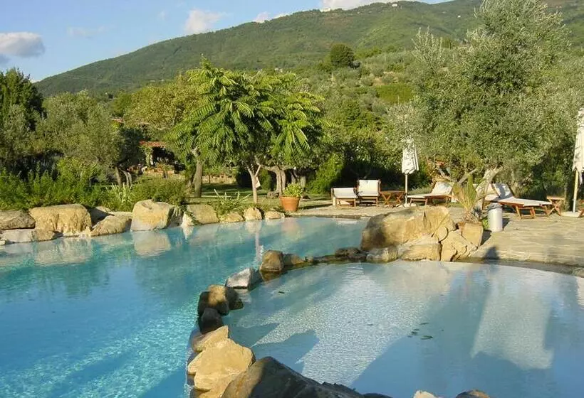 هتل Fattoria Montalbano