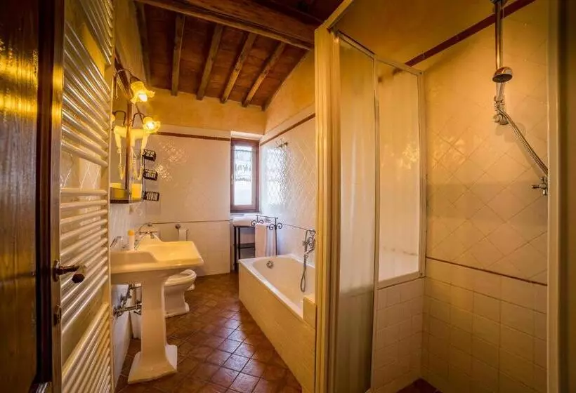 هتل Fattoria Montalbano