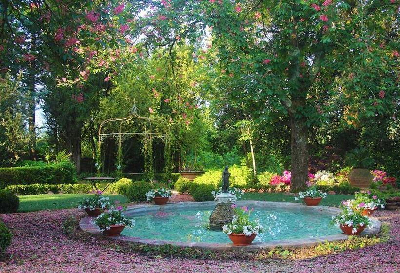 هتل La Striscia Wine Resort