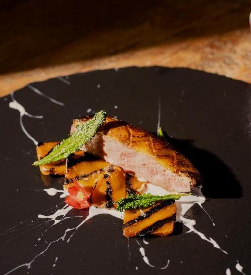 هتل La Striscia Wine Resort