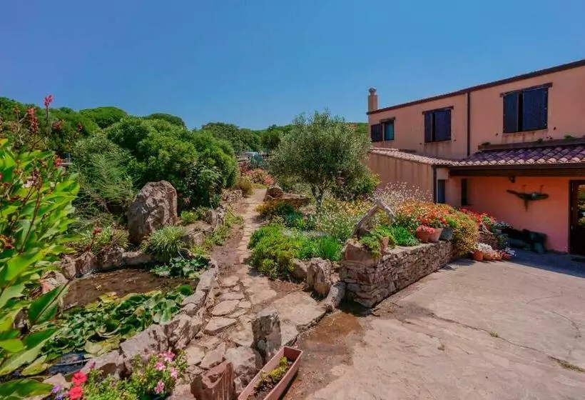 هتل L'oasi Del Cervo